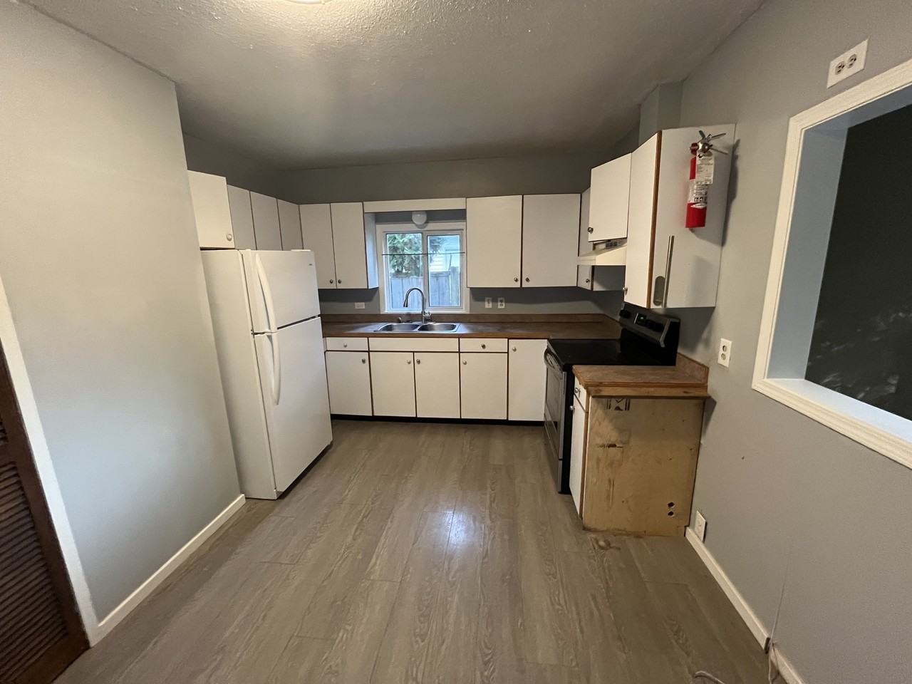 21706 Dewdney Trunk Rd - Photo 6 of 10