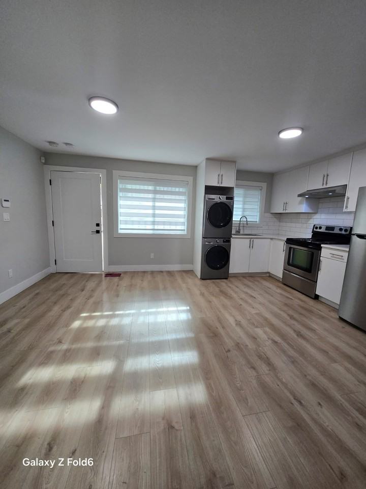 19272 71 Ave #1 - Photo 2 of 7