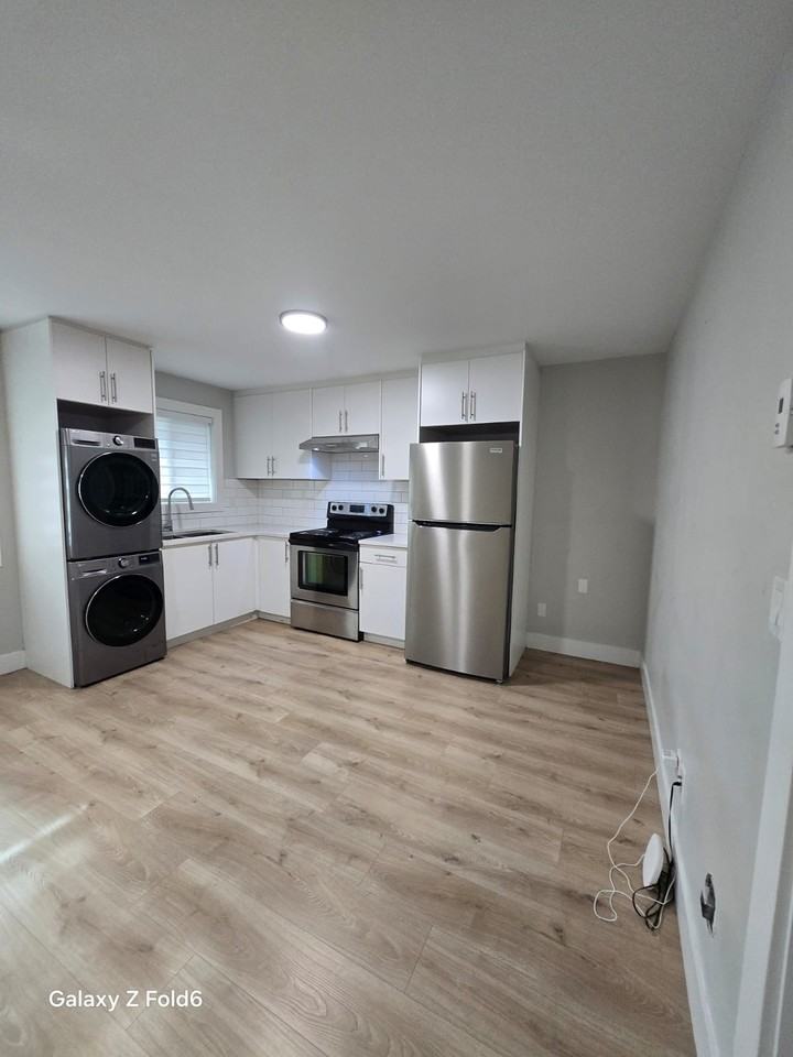 19272 71 Ave #1 - Photo 3 of 7