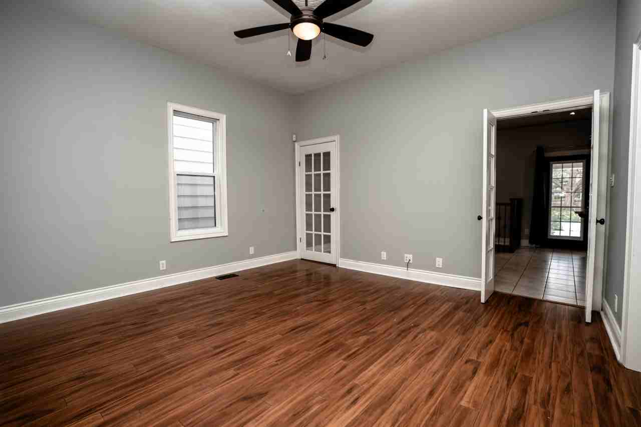 152 Ross St #1 - Photo 7 of 8