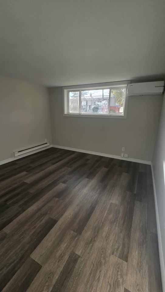 157 Mcsweeney Ave #2 - Photo 2 of 11