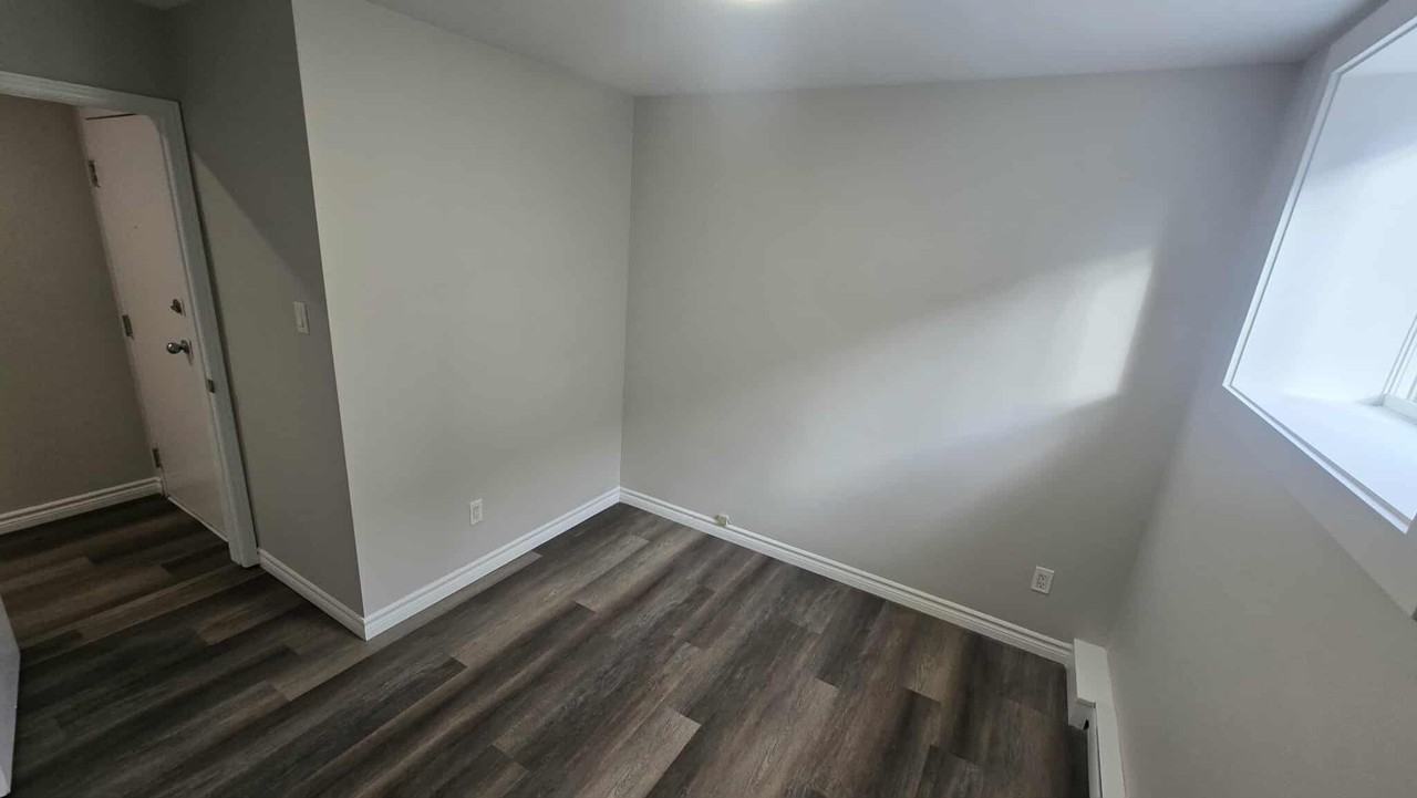 157 Mcsweeney Ave #2 - Photo 4 of 11