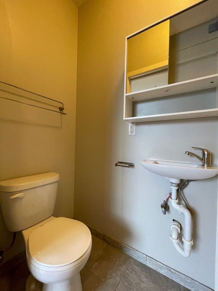 The Den Apartments - Photo 7 of 8