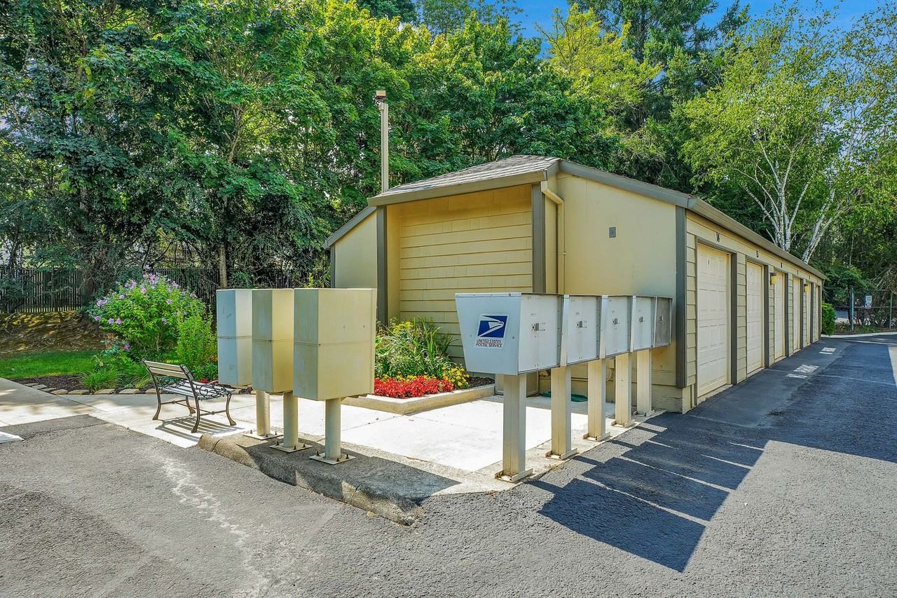 #762 DOWNING HILLS APARTMENTS - Photo 7 of 44