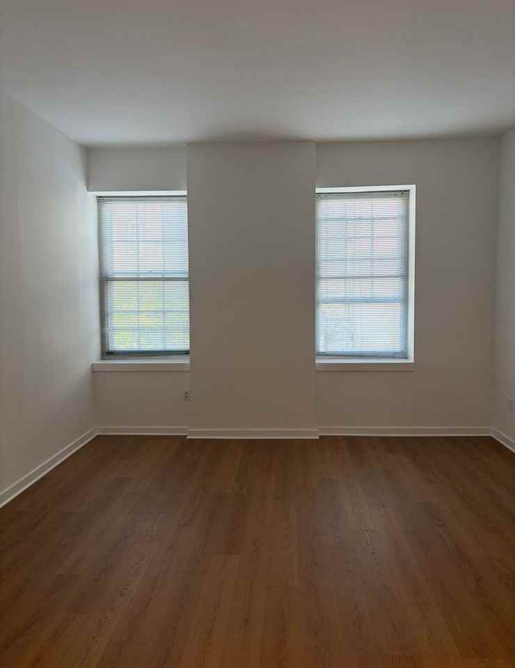 24 S Bank St #202 - Photo 7 of 16