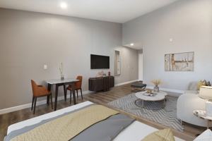 featured image of 528 W Washington Ave