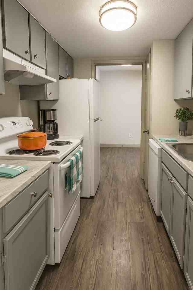 Spanish Tech Apartments - Photo 6 of 25