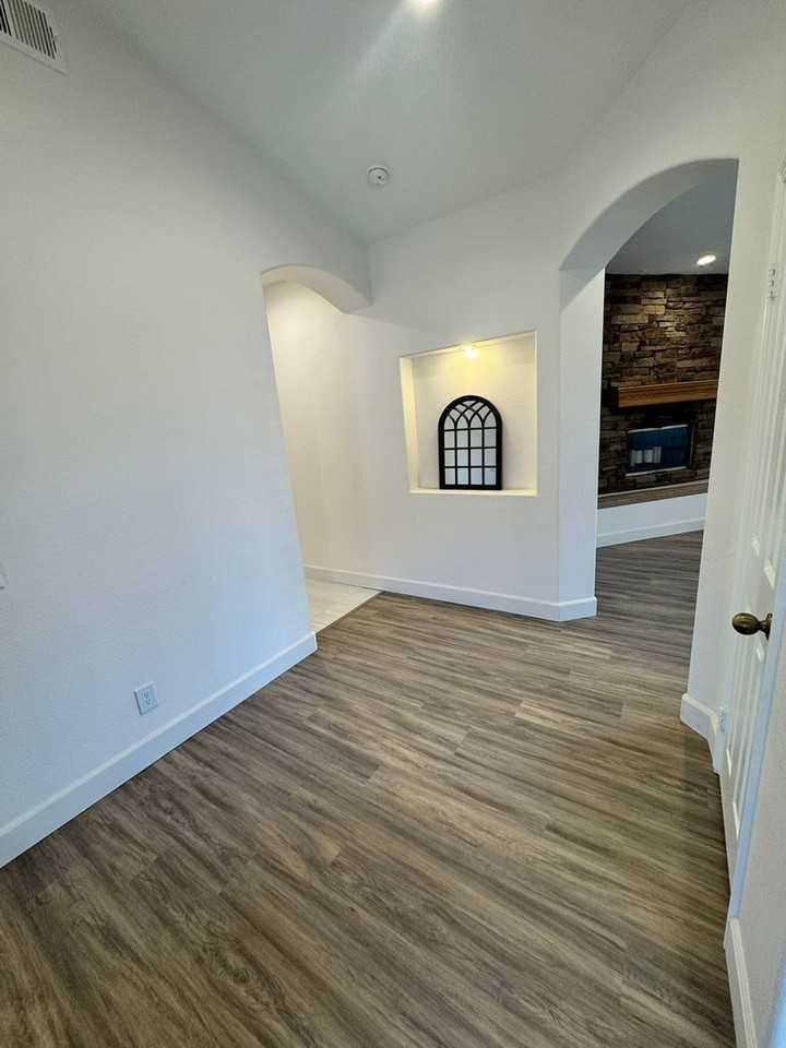 2378 Maudey Bell Ct - Photo 5 of 32