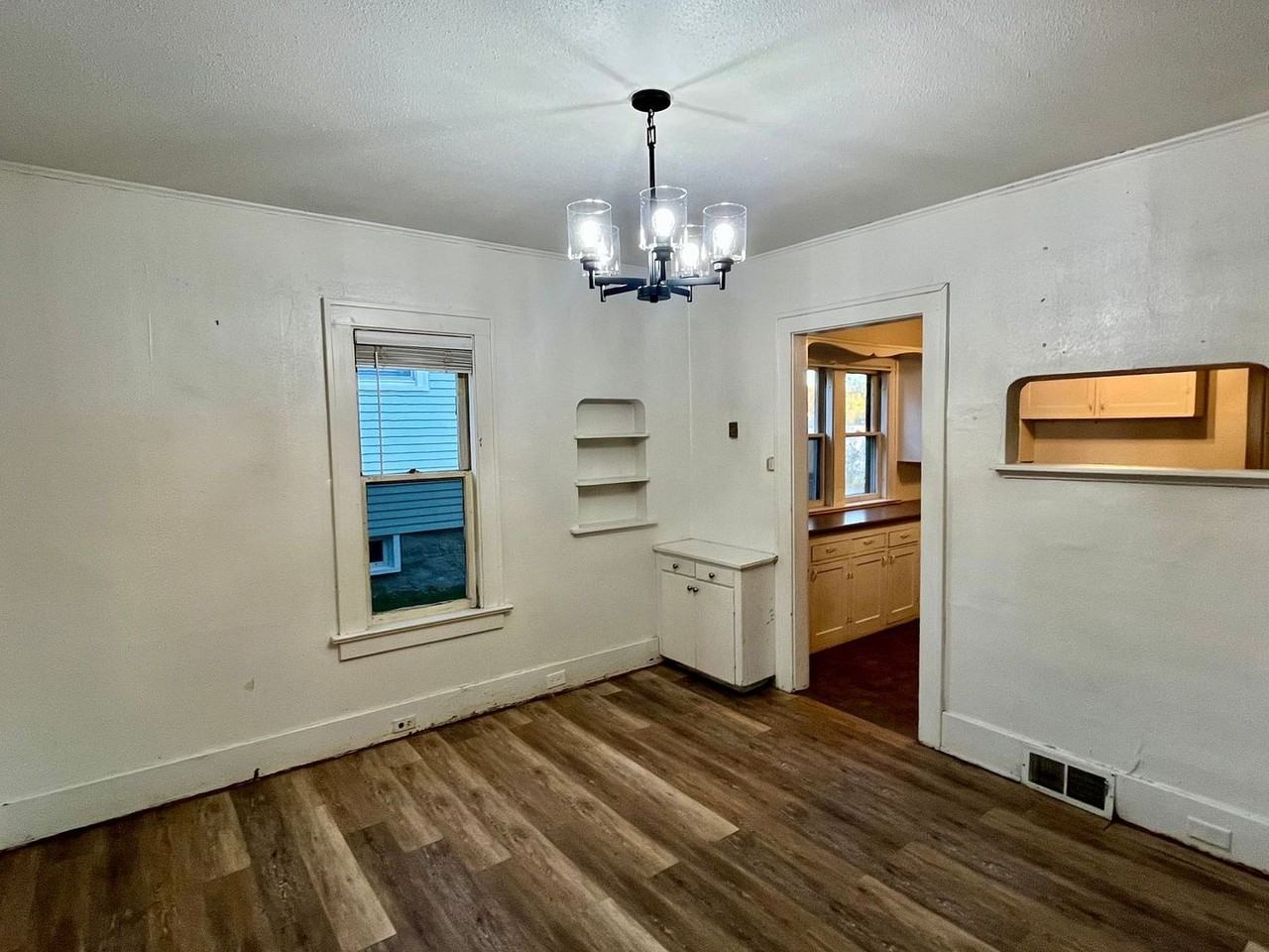 713 Augusta Ave - Photo 4 of 22