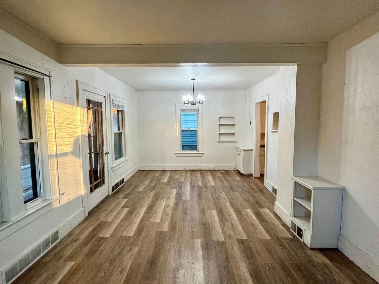 713 Augusta Ave - Photo 7 of 22