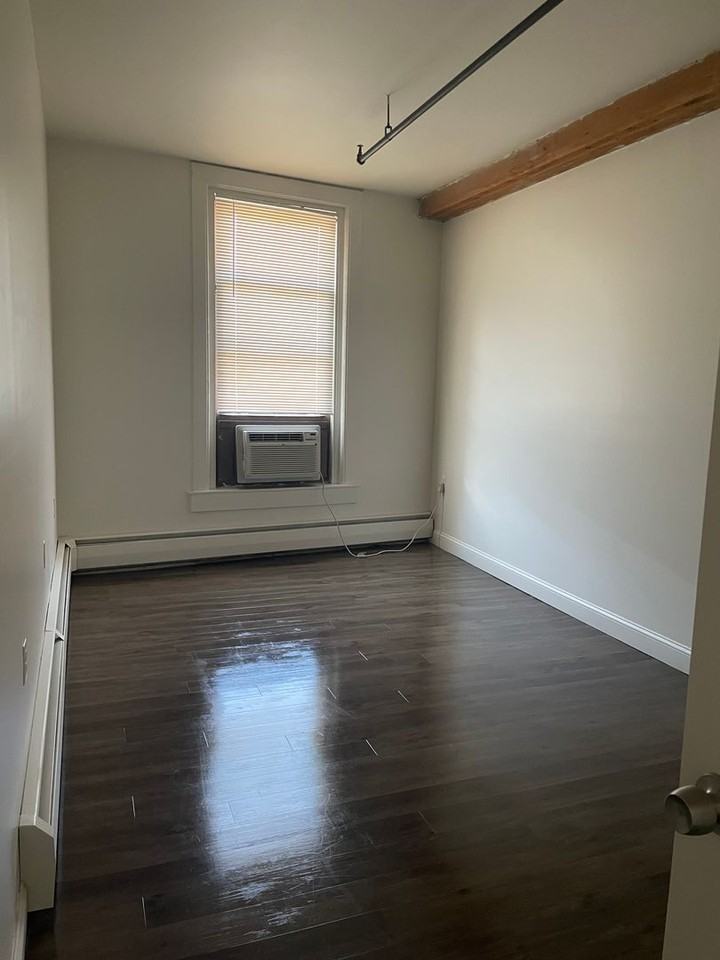 SilverBrick Lofts - Photo 4 of 10