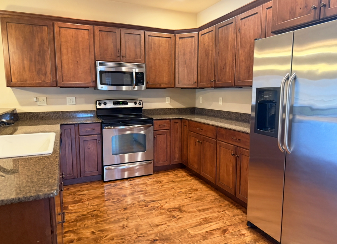 120 Meadow Ct - Photo 3 of 29