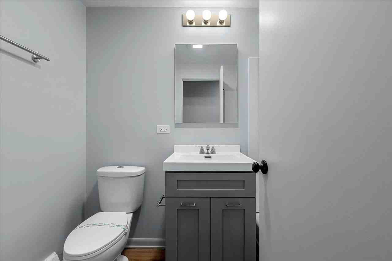 McAree Apartments - Photo 7 of 11