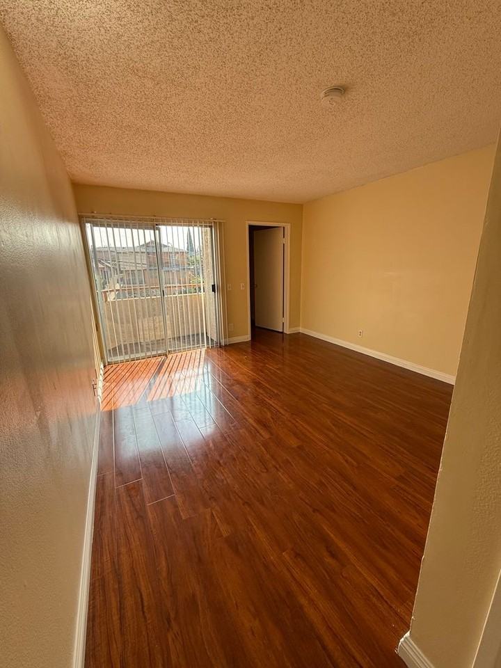 807Bunk - Photo 4 of 16