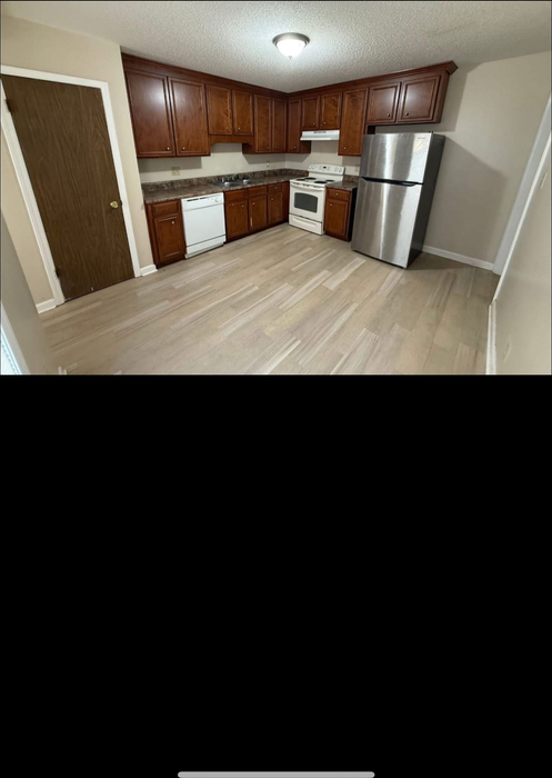 317 Station Crossing Dr Apt B - Photo 7 of 12