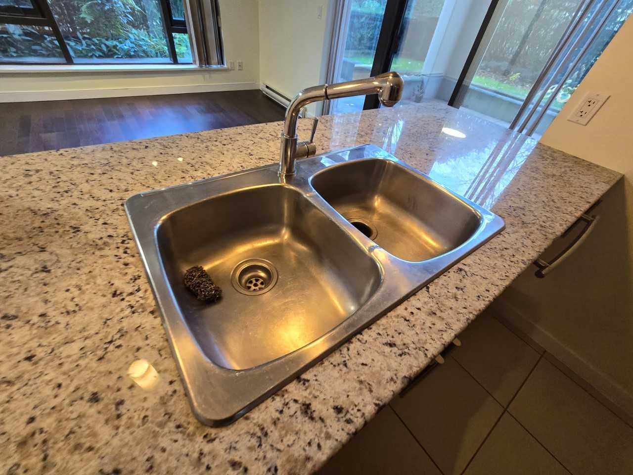 7088 Salisbury Avenue - Photo 5 of 29