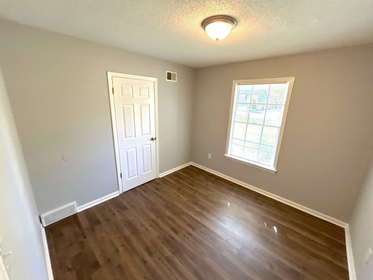 3876 Windy Avenue - Photo 4 of 12