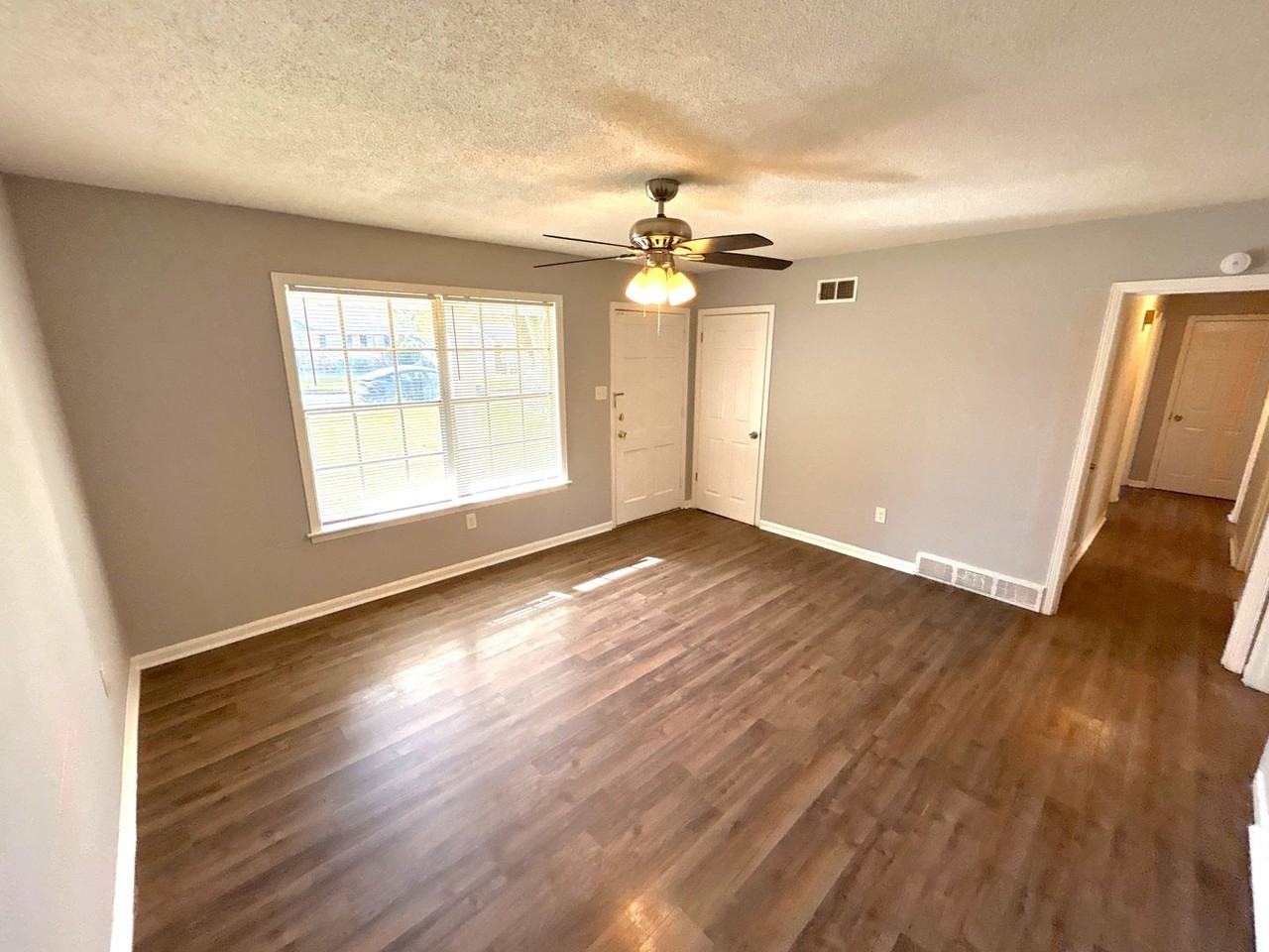 3876 Windy Avenue - Photo 7 of 12