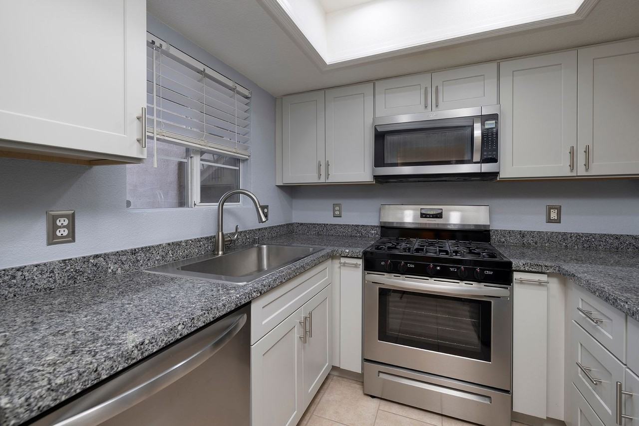 1908 Tierra Vista Dr - Photo 5 of 25