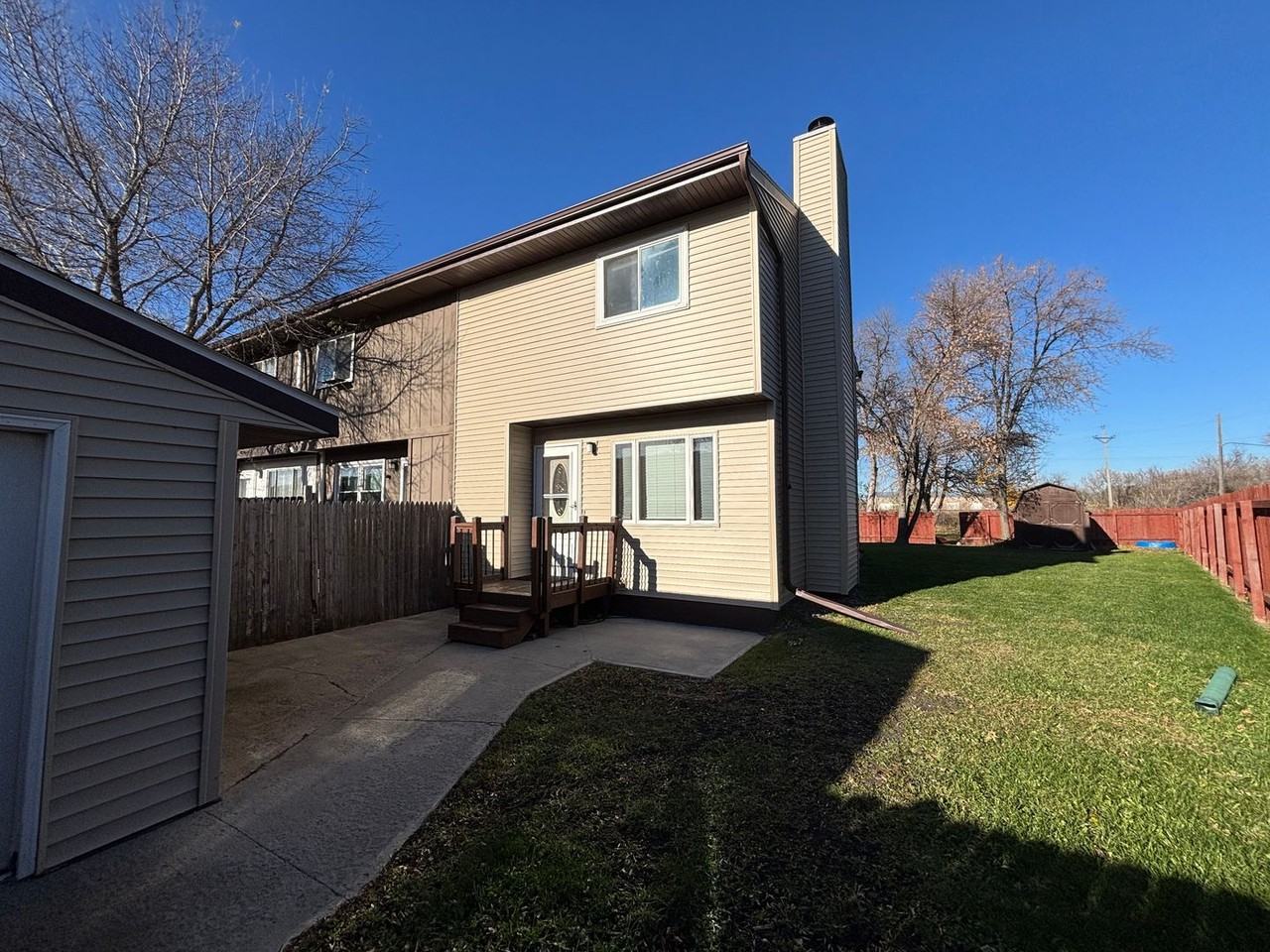 525 4th Avenue Northwest - Photo 2 of 13