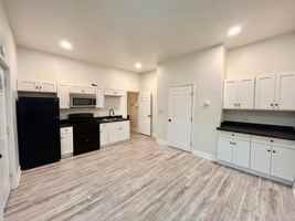 featured image of 150 Walnut St