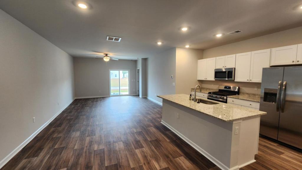 1055 Sentinel Ct - Photo 4 of 50