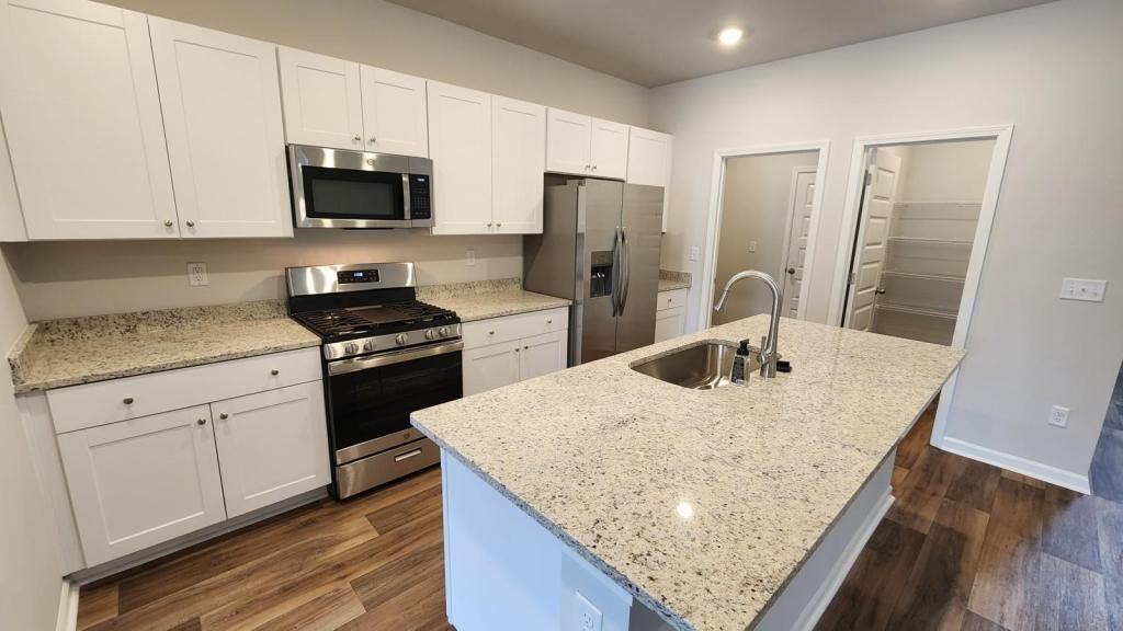 1055 Sentinel Ct - Photo 5 of 50