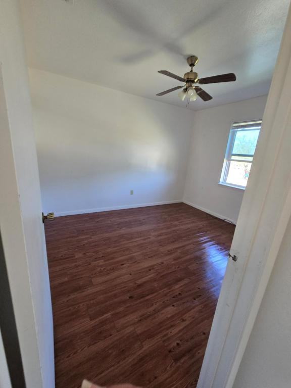 1605 Saunders St - Photo 4 of 5