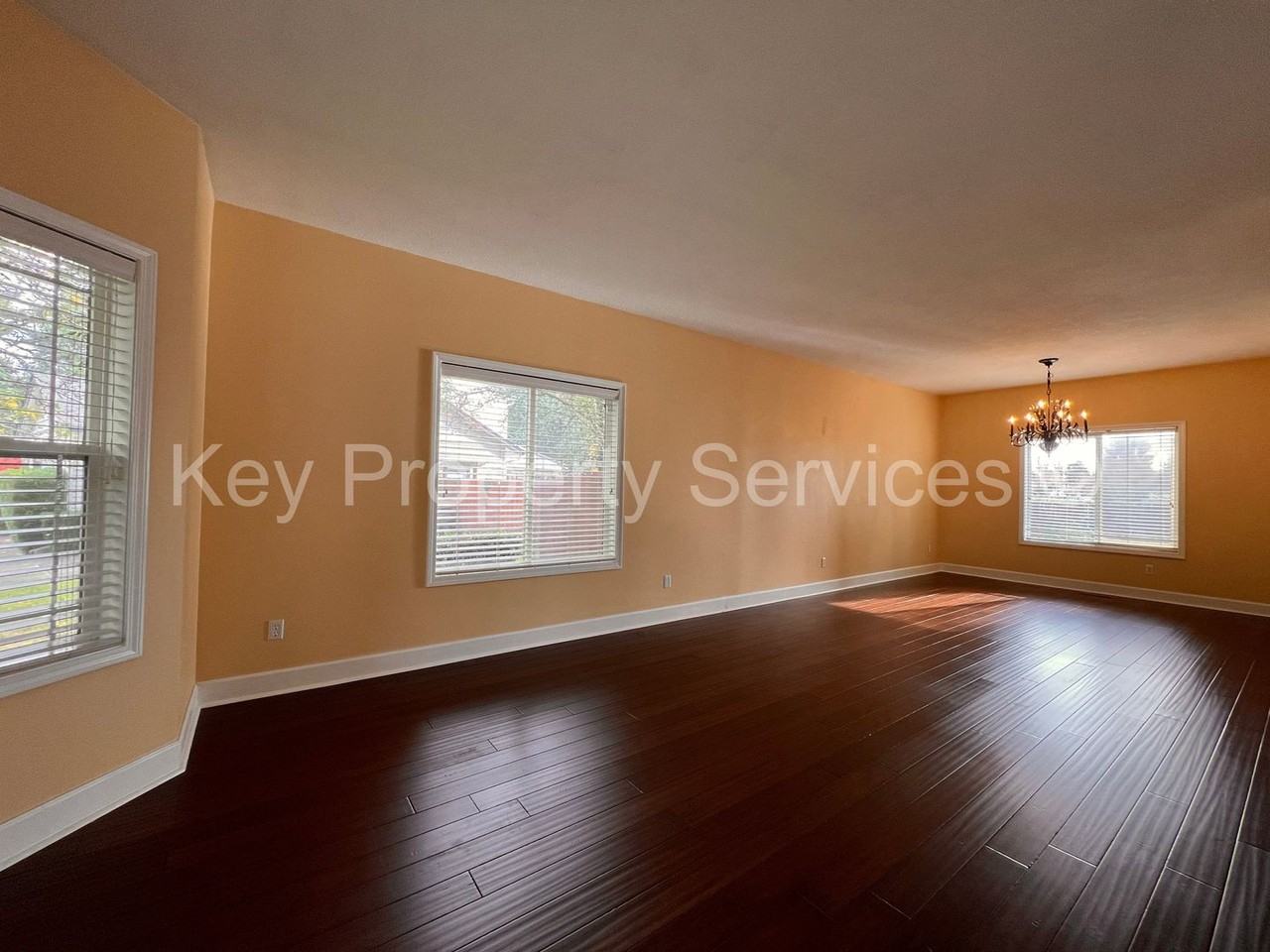 3705 Nw 116th St - Photo 3 of 34