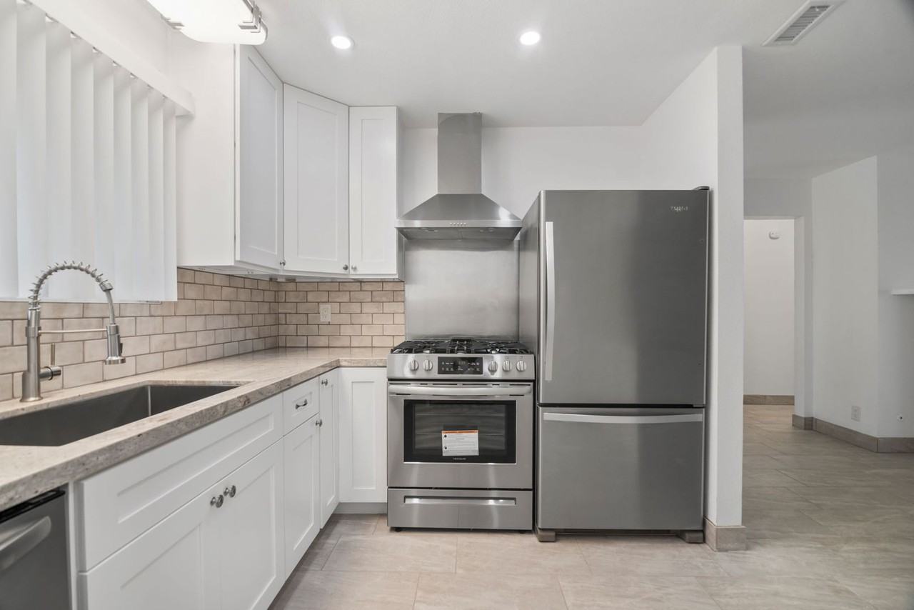 1304-1314 S JUNIPER ST - Photo 4 of 33