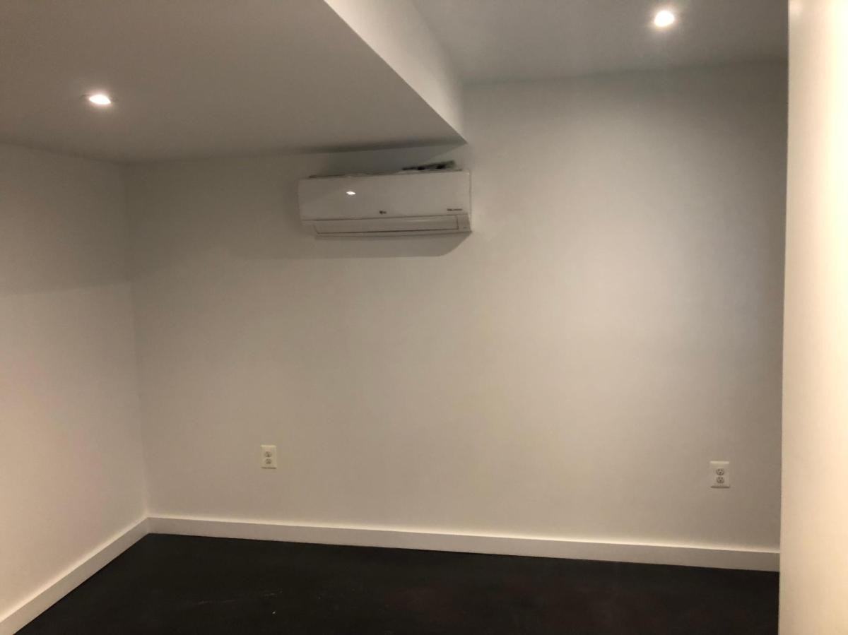 915 R St Nw #B - Photo 2 of 23