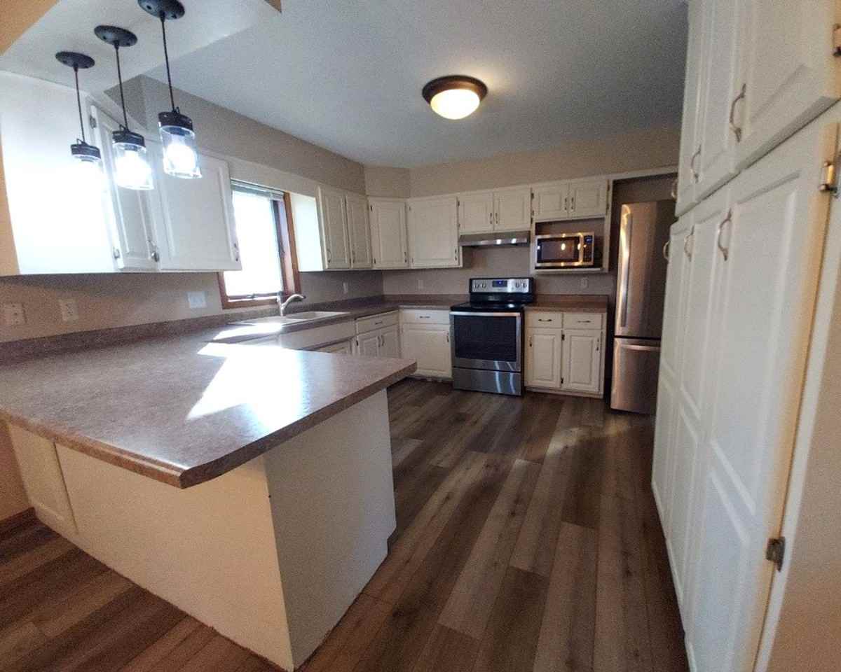 222 Tenth Street South - Photo 3 of 26