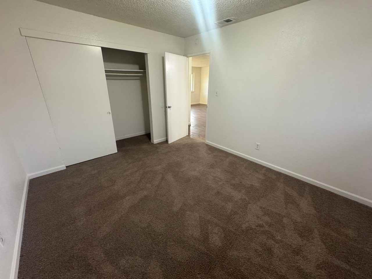 Clifford Apartments - Photo 5 of 14