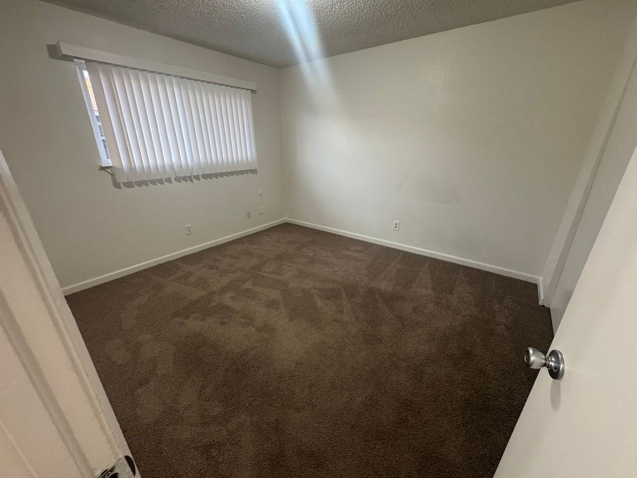 Clifford Apartments - Photo 6 of 14