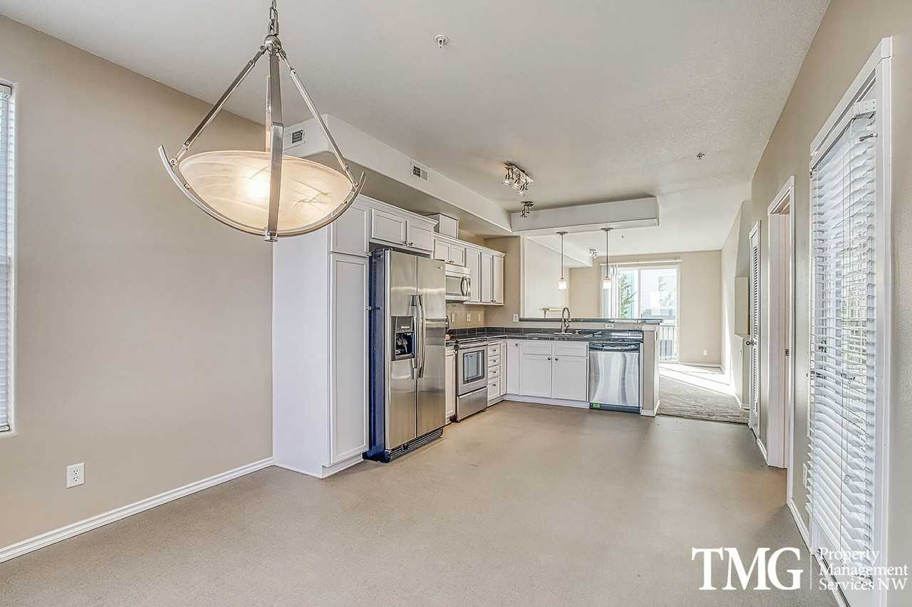 2004 Ne Cadbury Ave #213 - Photo 7 of 37