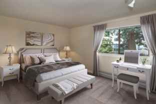 Del Mar Village Apartments - Photo 1 of 1