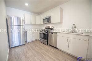 featured image of 1242 Center Dr