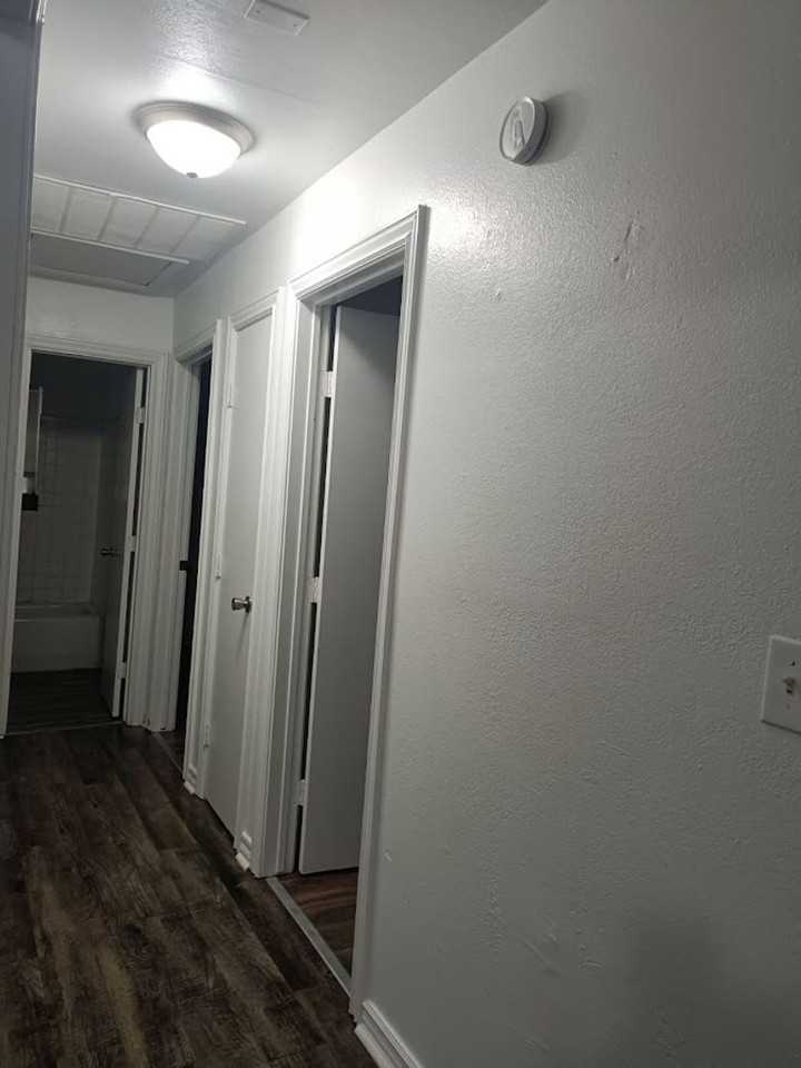 5016 South Drexel Avenue - Photo 3 of 8