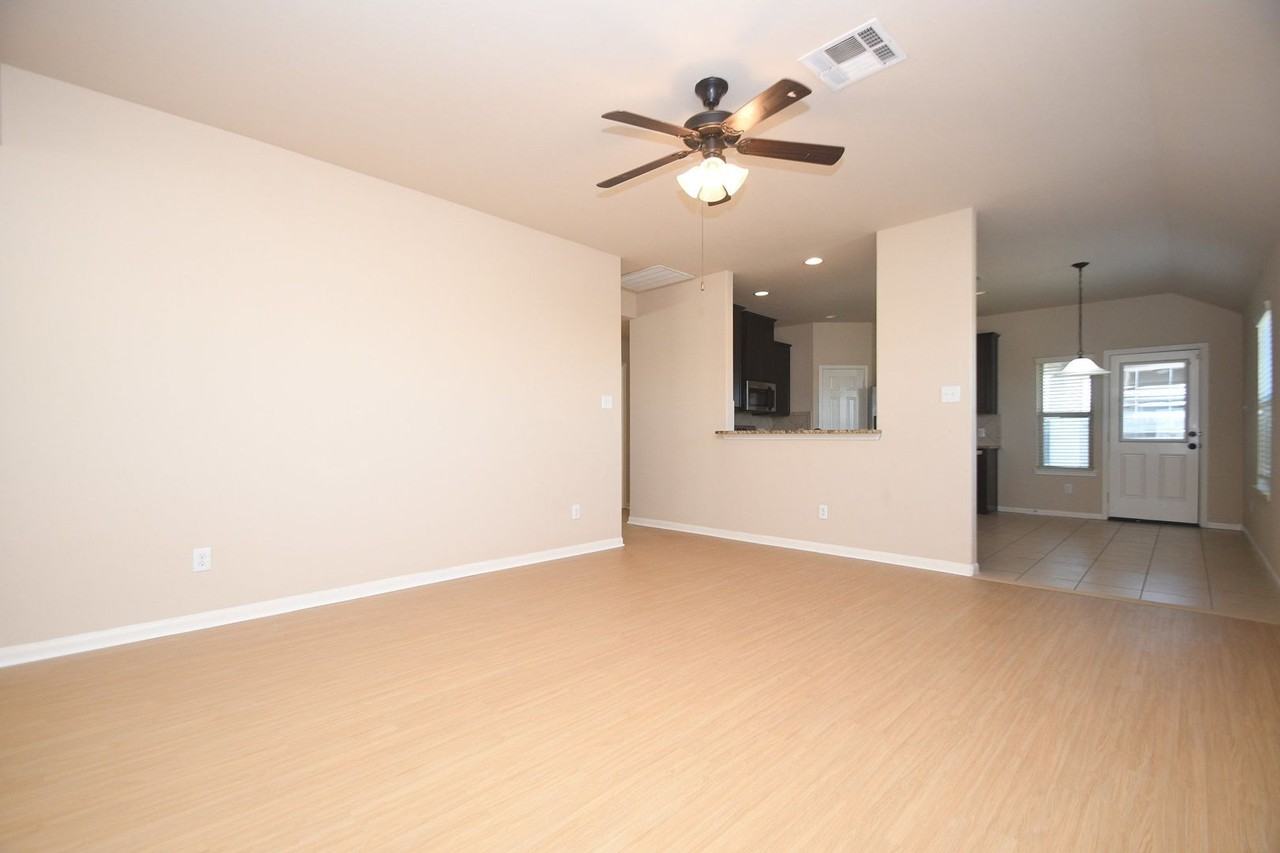 10015 Bitternut Hickory Lane - Photo 3 of 38