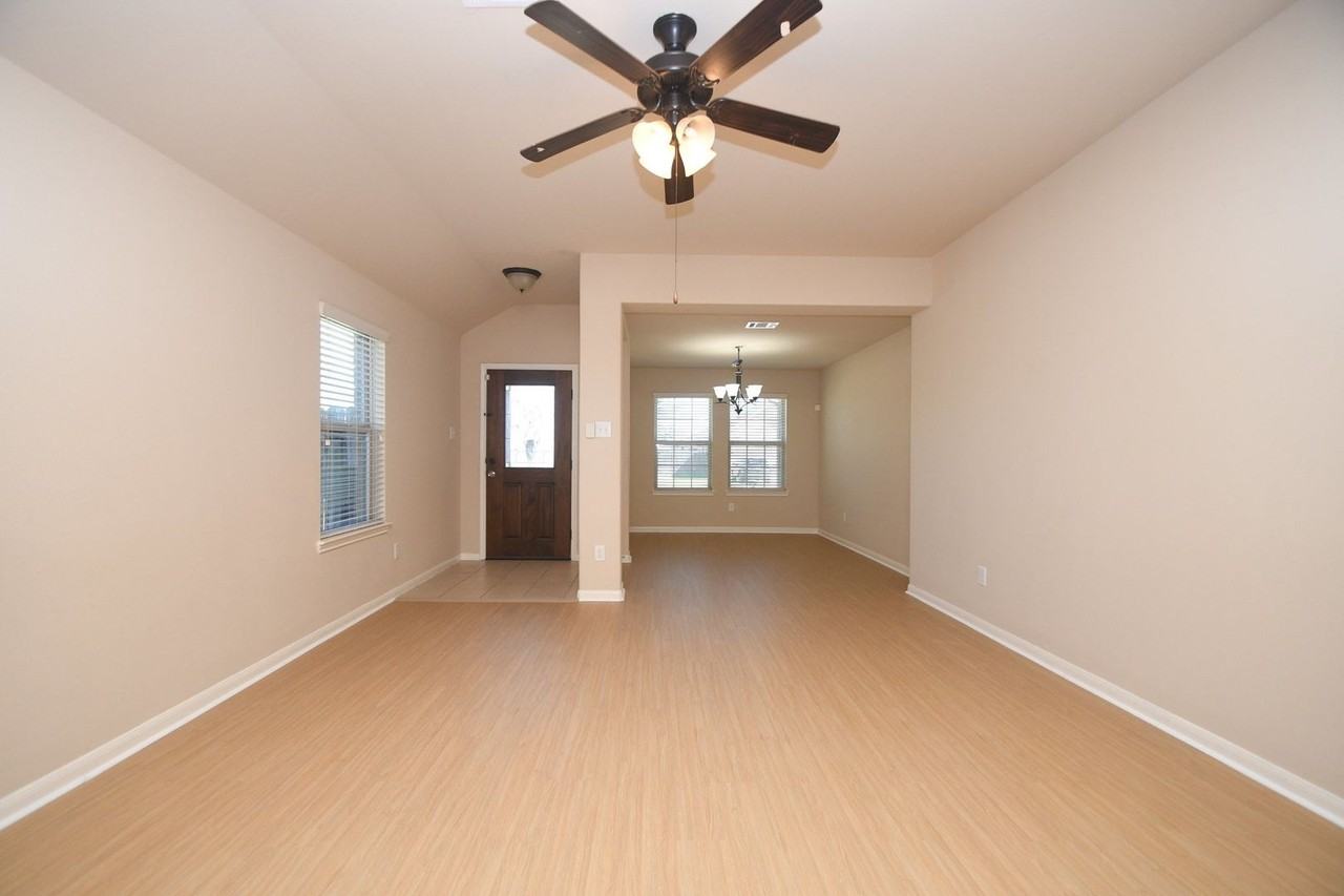 10015 Bitternut Hickory Lane - Photo 6 of 38