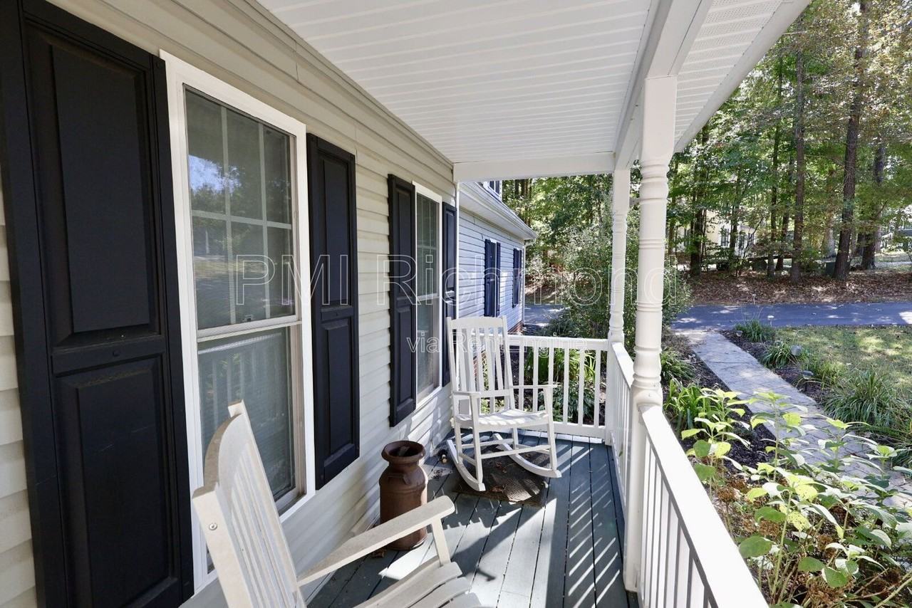 15831 Haggis Dr - Photo 5 of 35