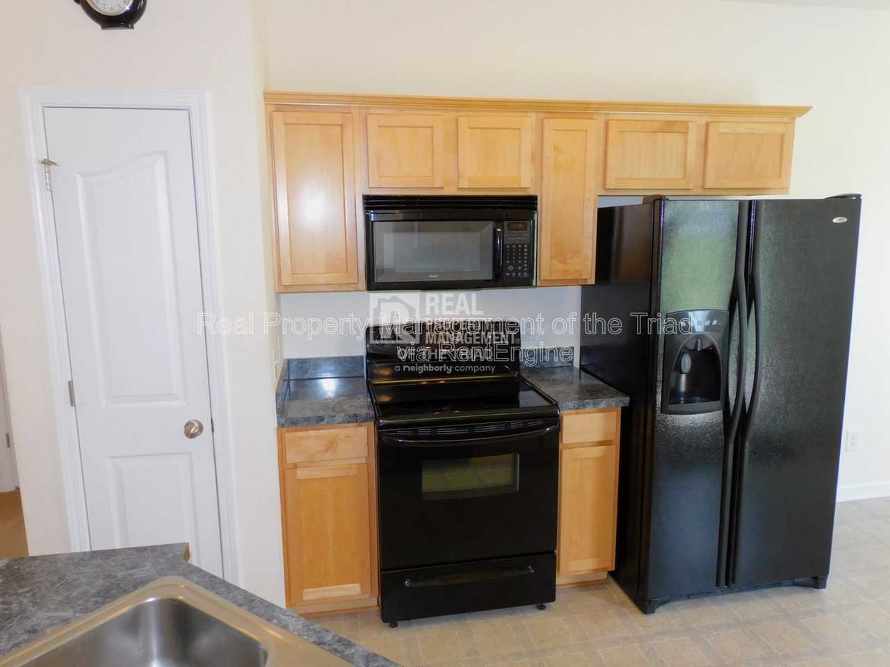 1017 Hawick Drive - Photo 3 of 30