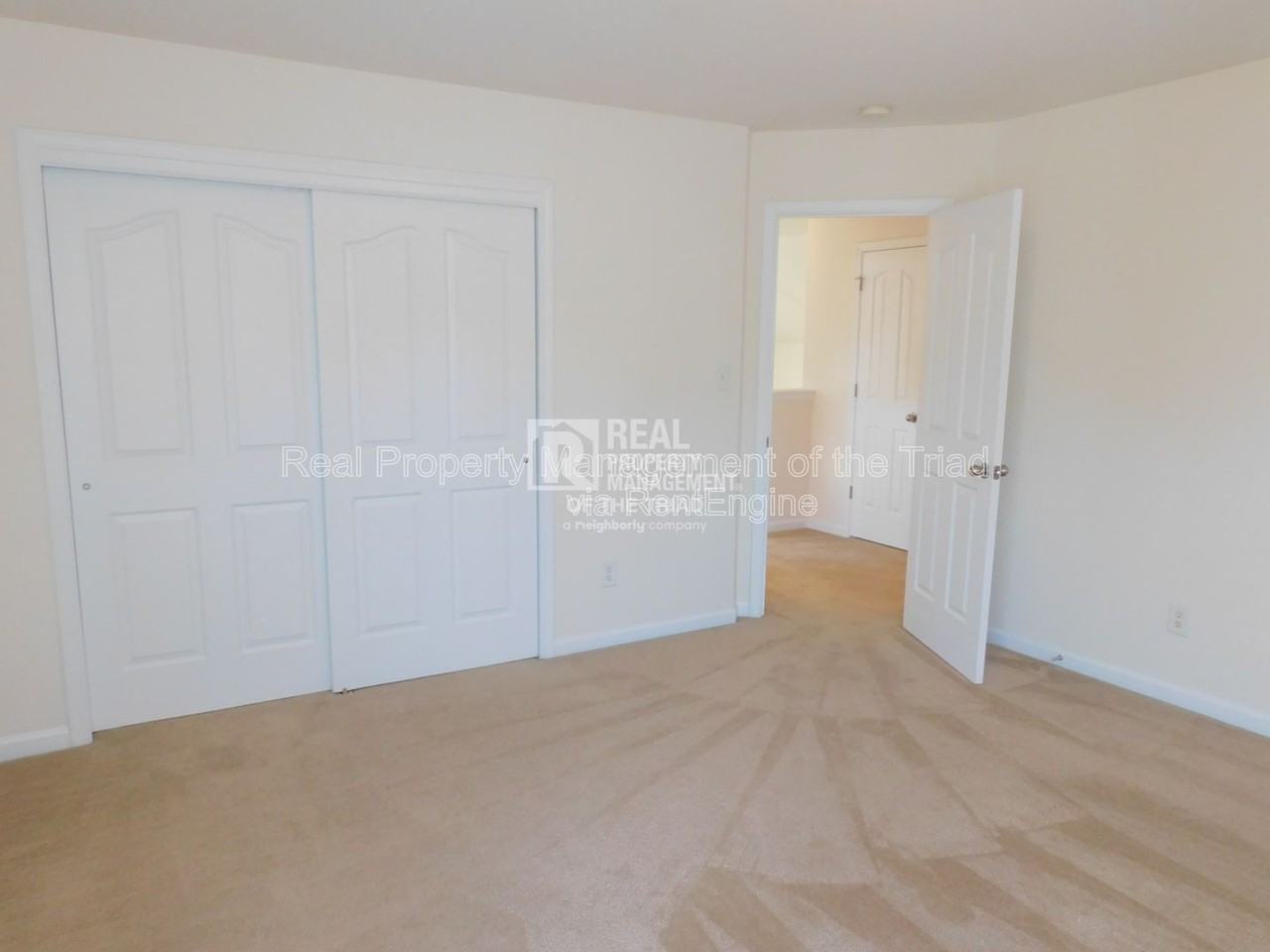 1017 Hawick Drive - Photo 7 of 30