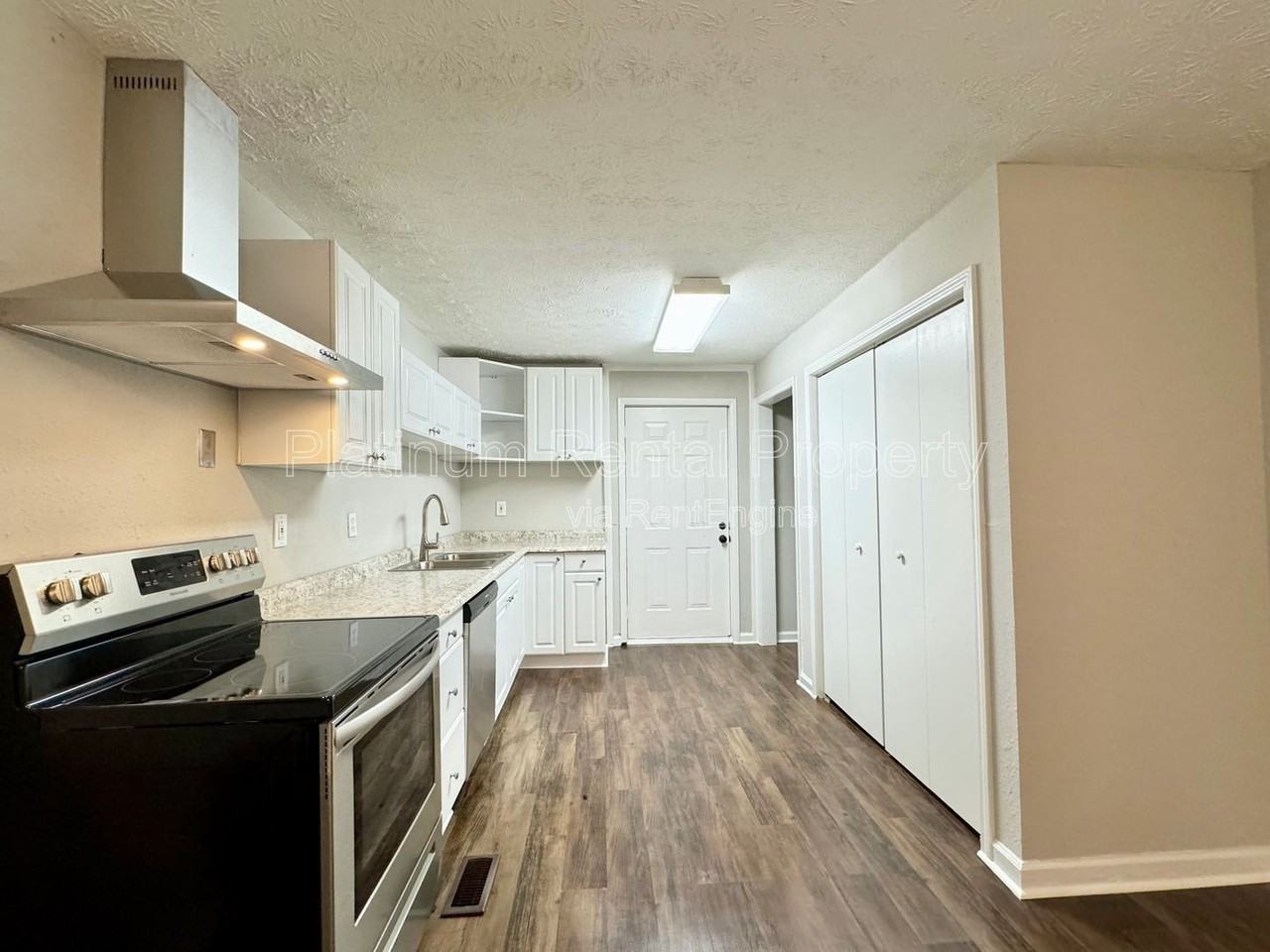 3835 Mason Drive Northwest - Photo 4 of 17