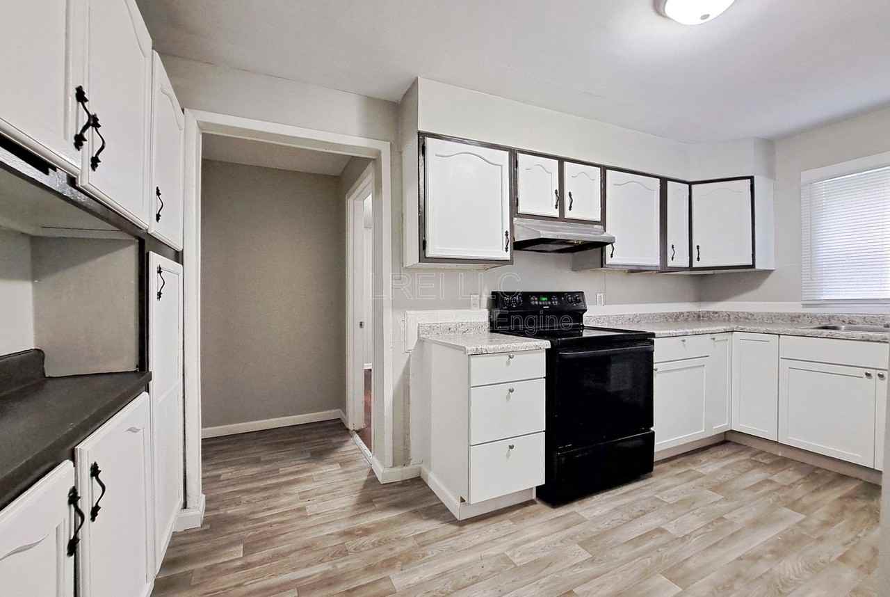 501 W Carter Ave - Photo 3 of 15