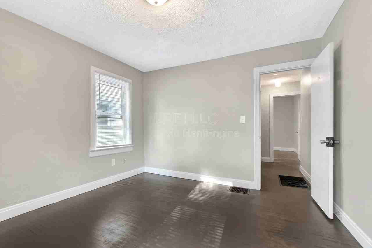 501 W Carter Ave - Photo 7 of 15