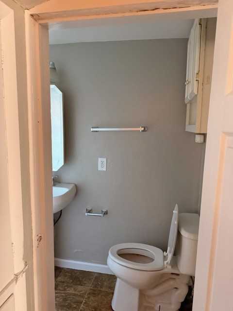 5435 Douglas Rd - Photo 3 of 23