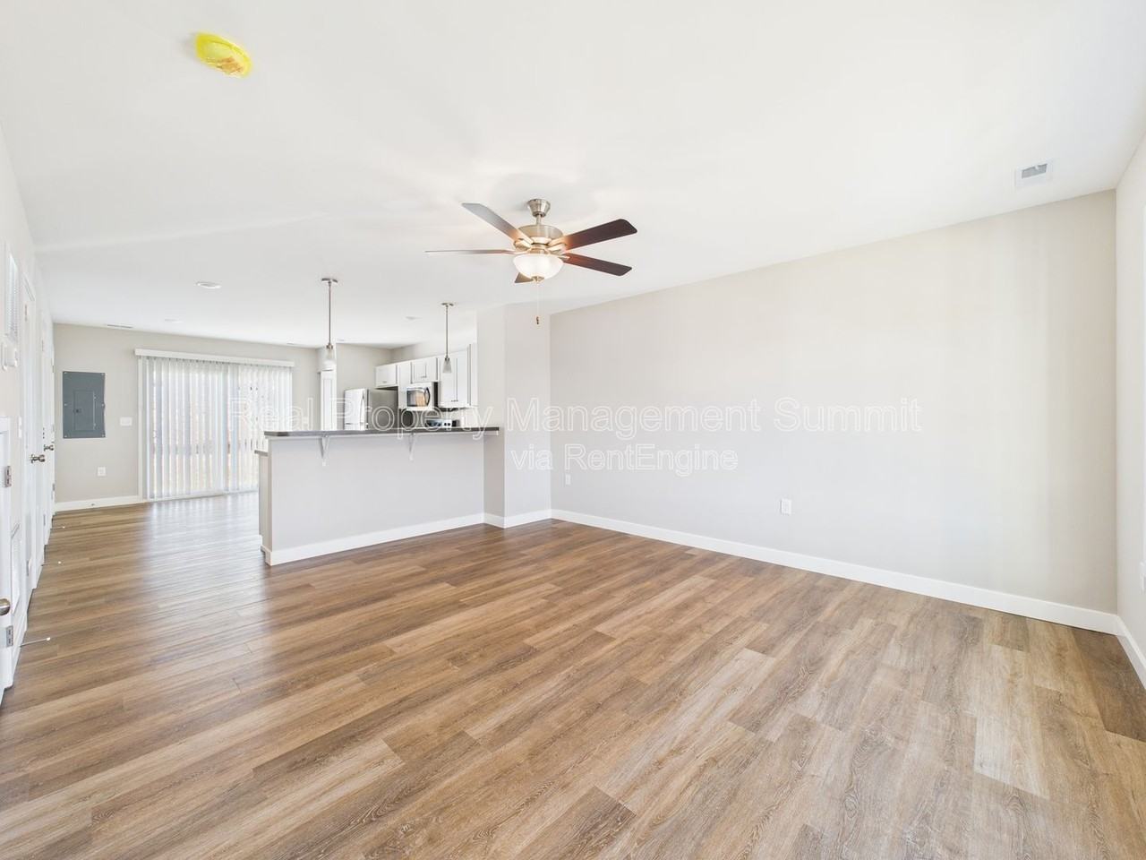 1420 Circle Drive - Photo 2 of 19