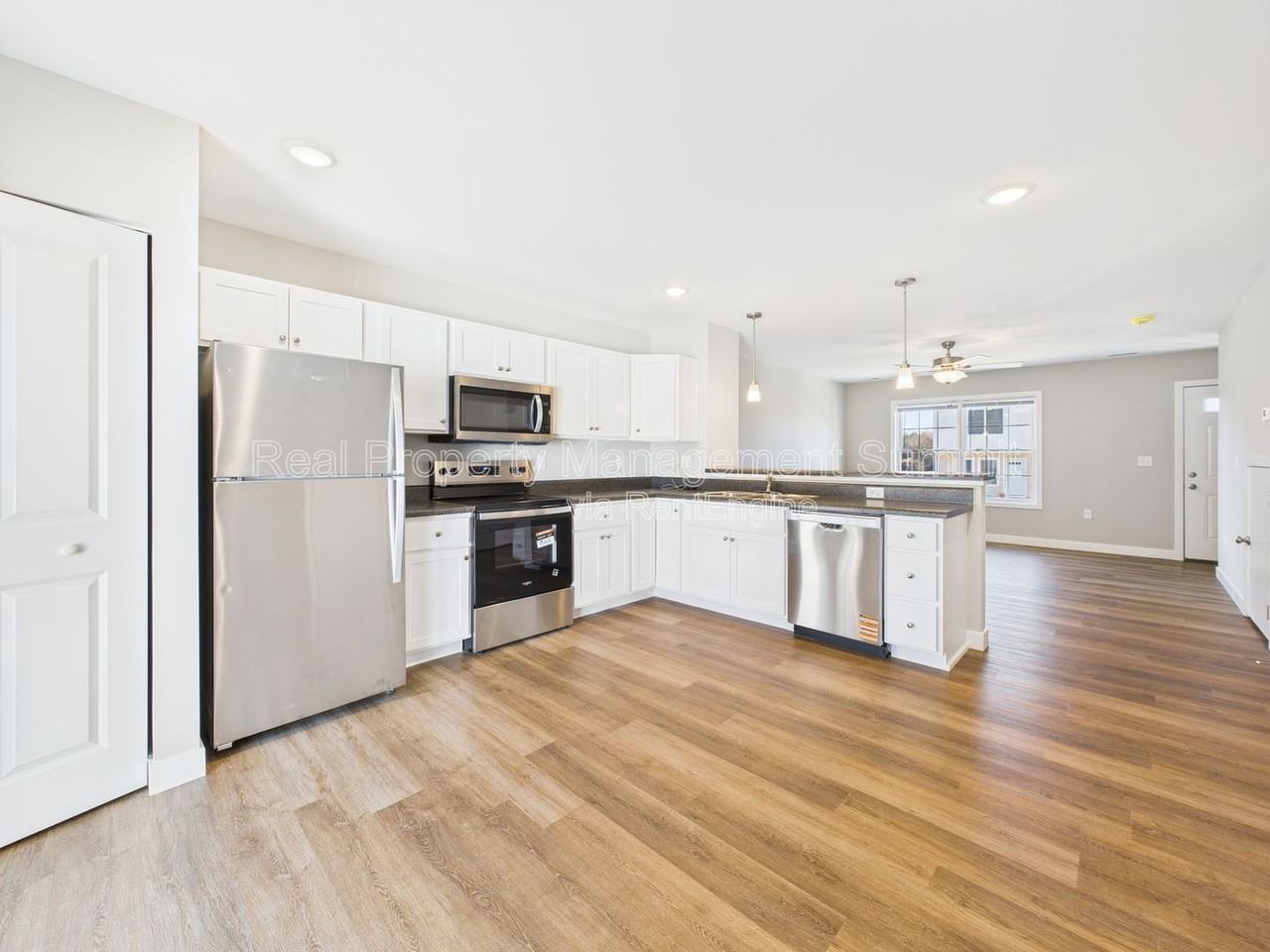 1420 Circle Drive - Photo 6 of 19