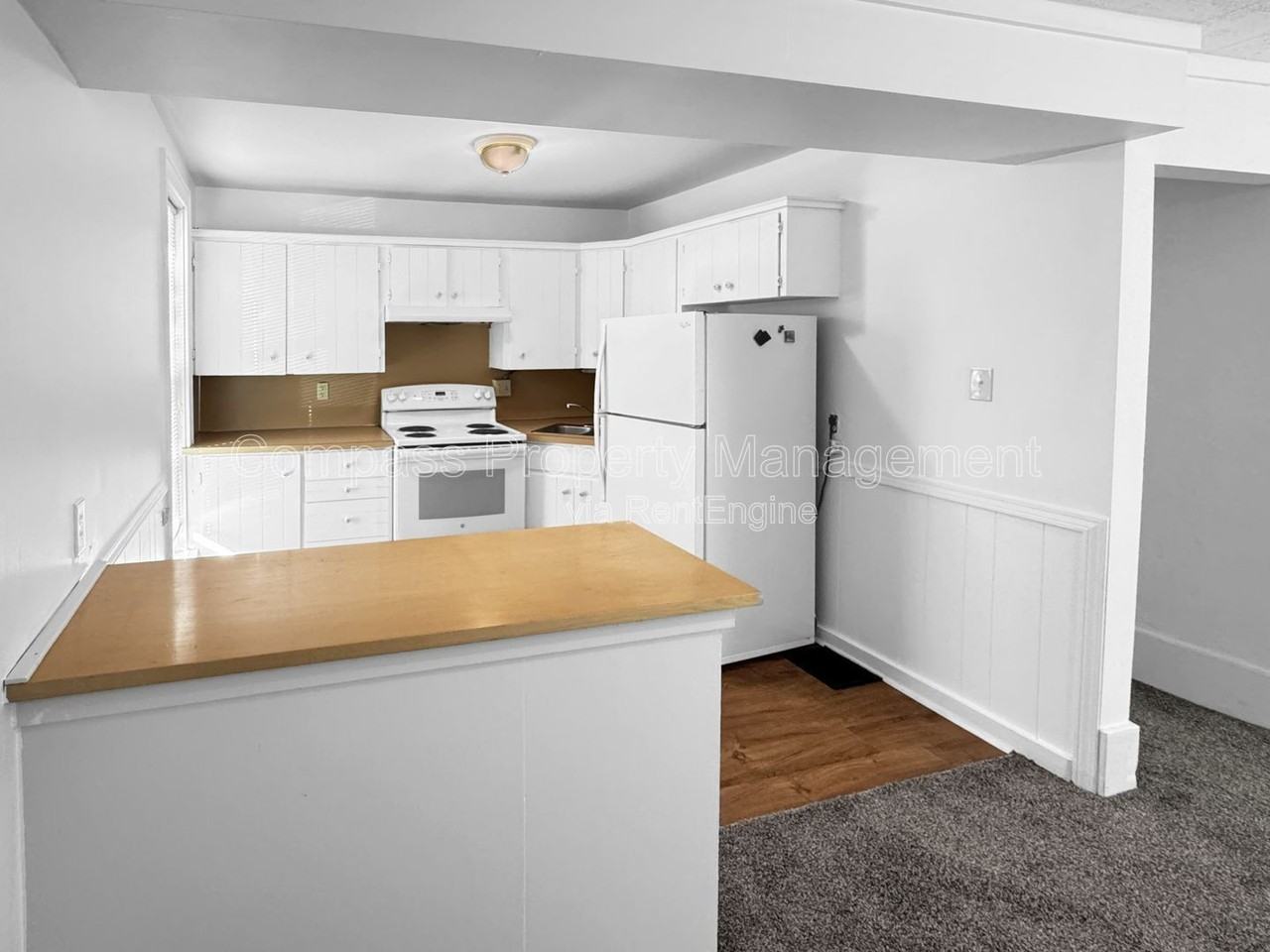 617 Fulton St E - Photo 4 of 6